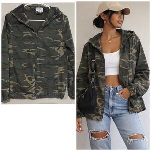 Before You Cotton Blend
Lightweight Stylish Women's Camouflage Hooded Jacket SzS